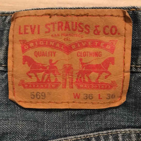 Men Levi’s  569 Jeans . Size 36x36. Good Condition - Picture 4 of 11